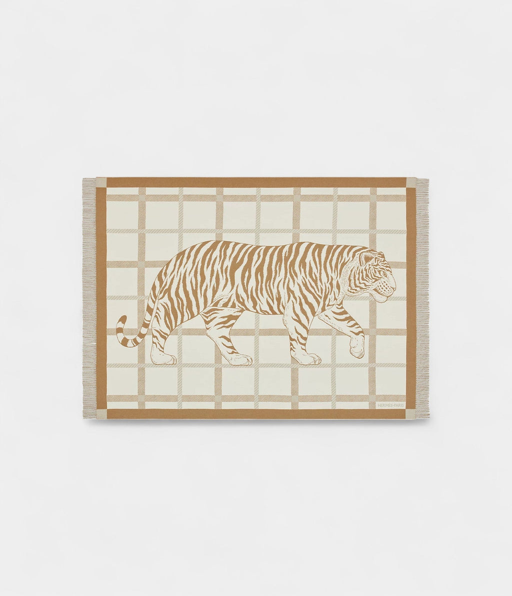 Tigre Altai 2 Blanket A Harmonious Blend of Artistry and Luxury