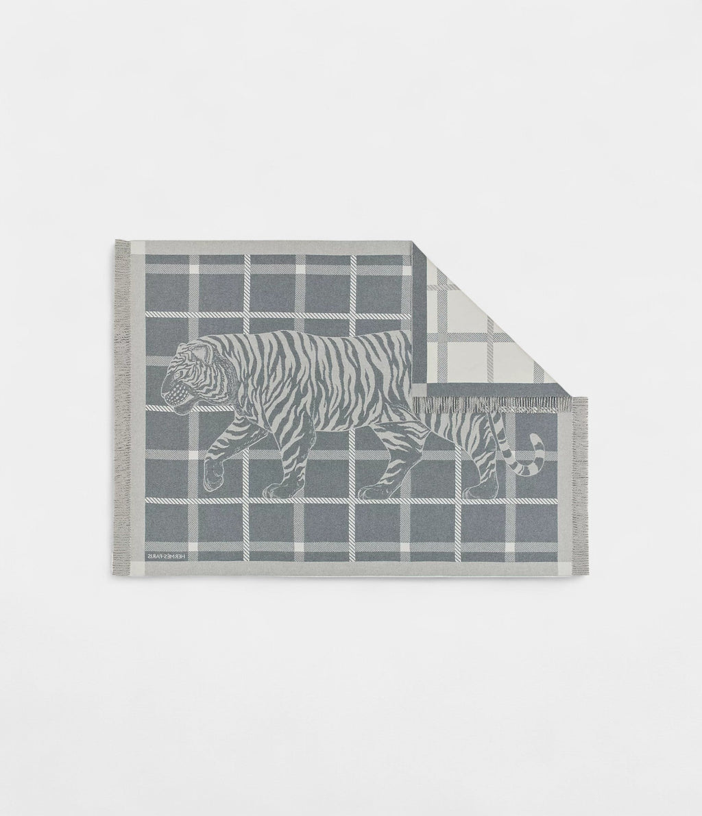 Tigre Altai 2 Blanket A Harmonious Blend of Artistry and Luxury