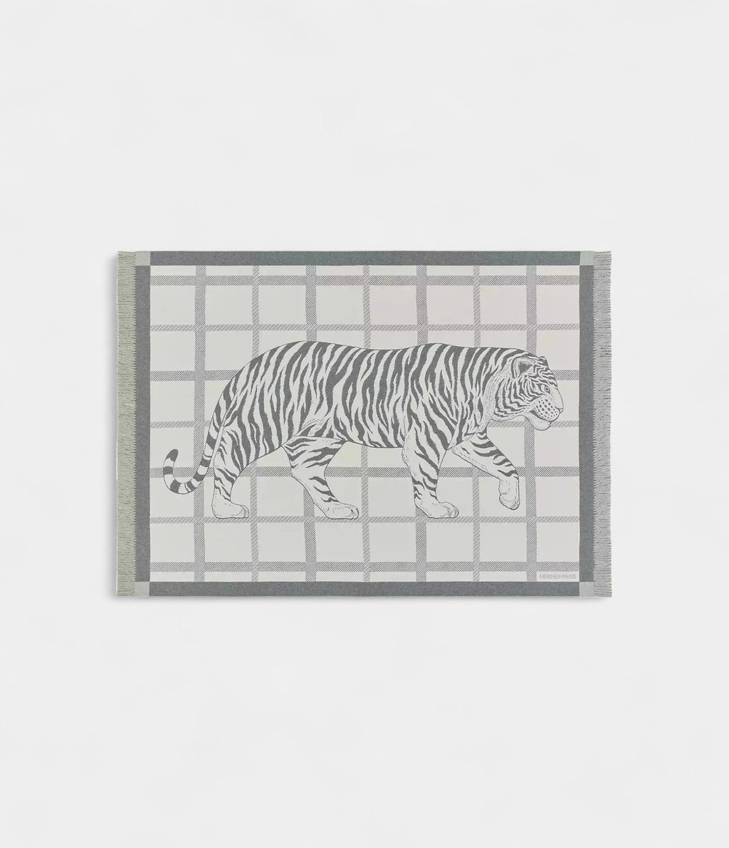 Tigre Altai 2 Blanket A Harmonious Blend of Artistry and Luxury