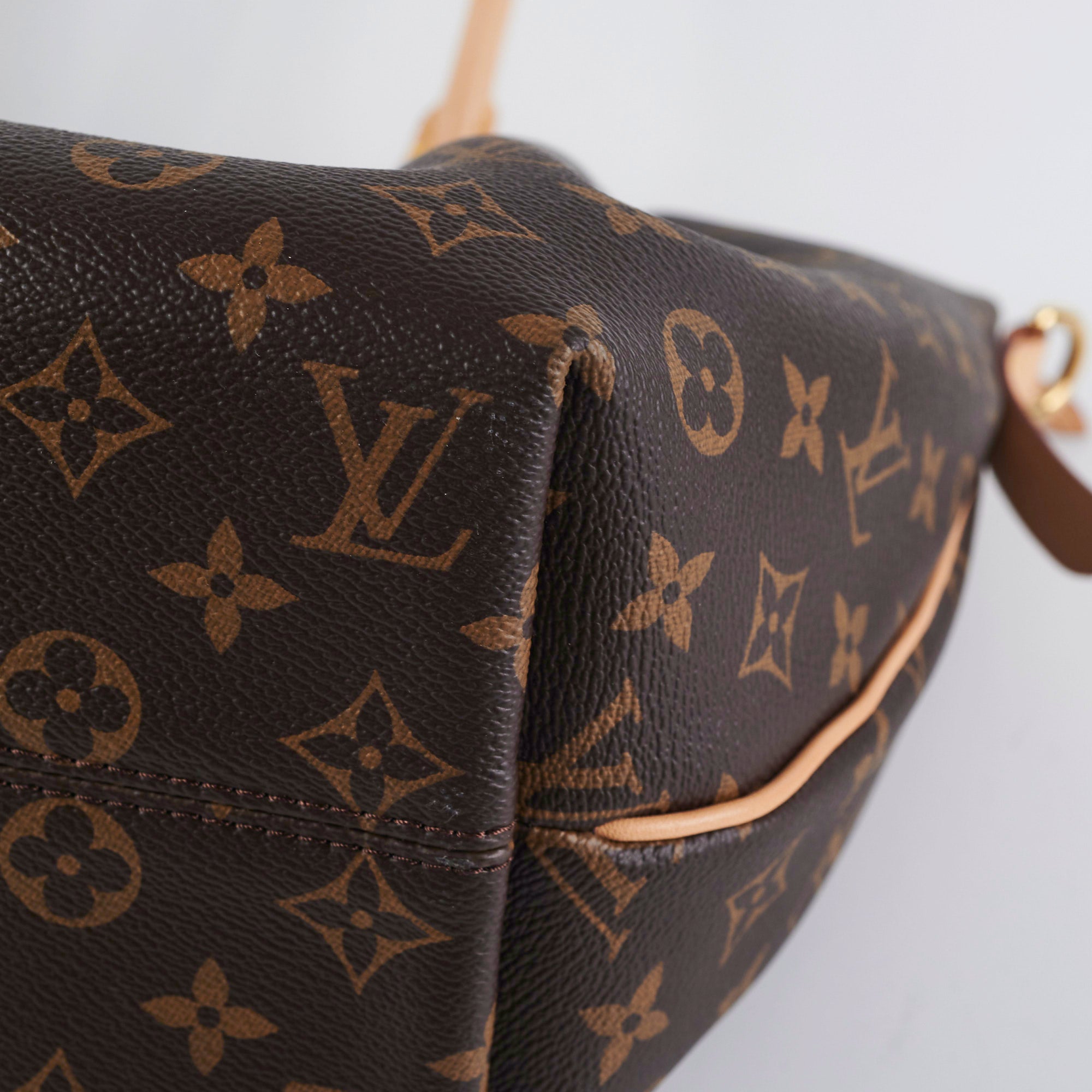 LO-LV bags 2617