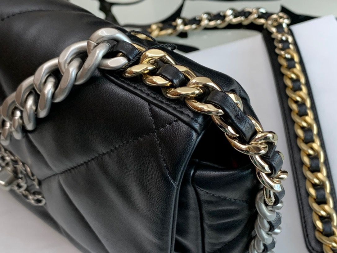 CHL -  Classic Flap Bag Black For Women 10.2in/26LO