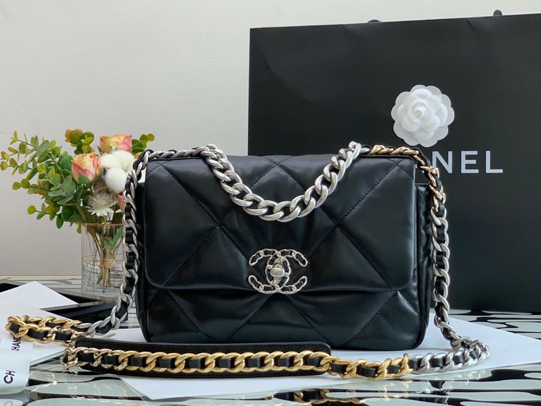 CHL -  Classic Flap Bag Black For Women 10.2in/26LO
