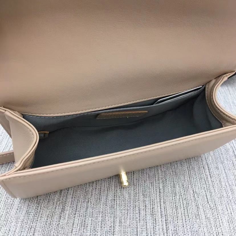 CHL - Medium Classic Handbag Yellowish Brown For Women HandBag, Shoulder And Crossbody Bags 9.8in/25LO A67086