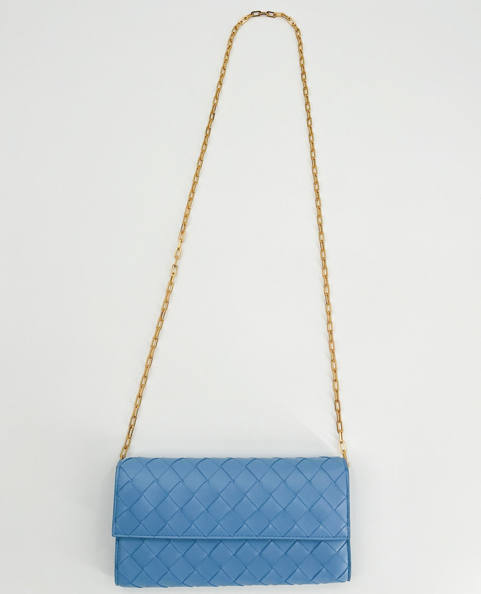 B V  - Intrecciato Leather Chain Wallet - Sky Blue