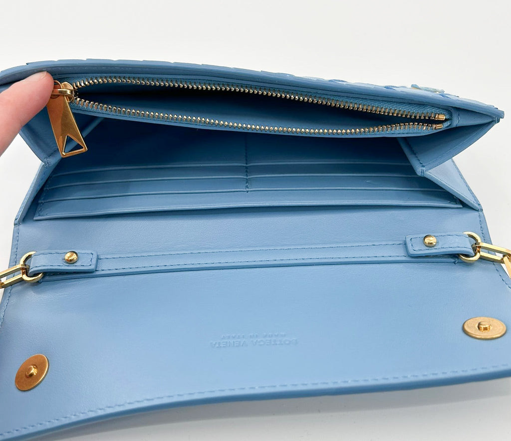 B V  - Intrecciato Leather Chain Wallet - Sky Blue