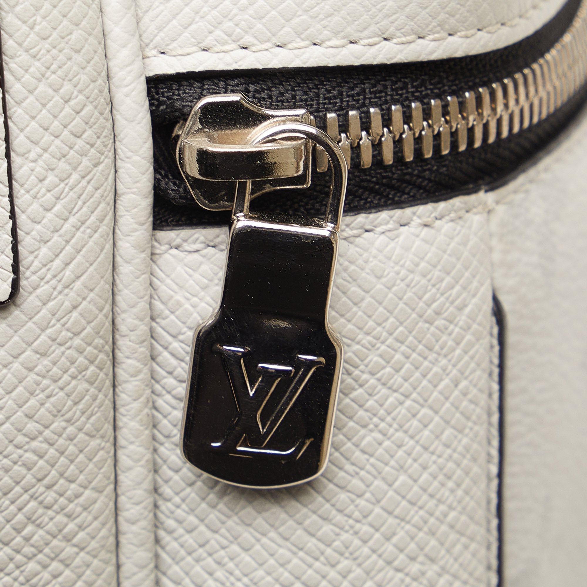 LO-LV bags 4998