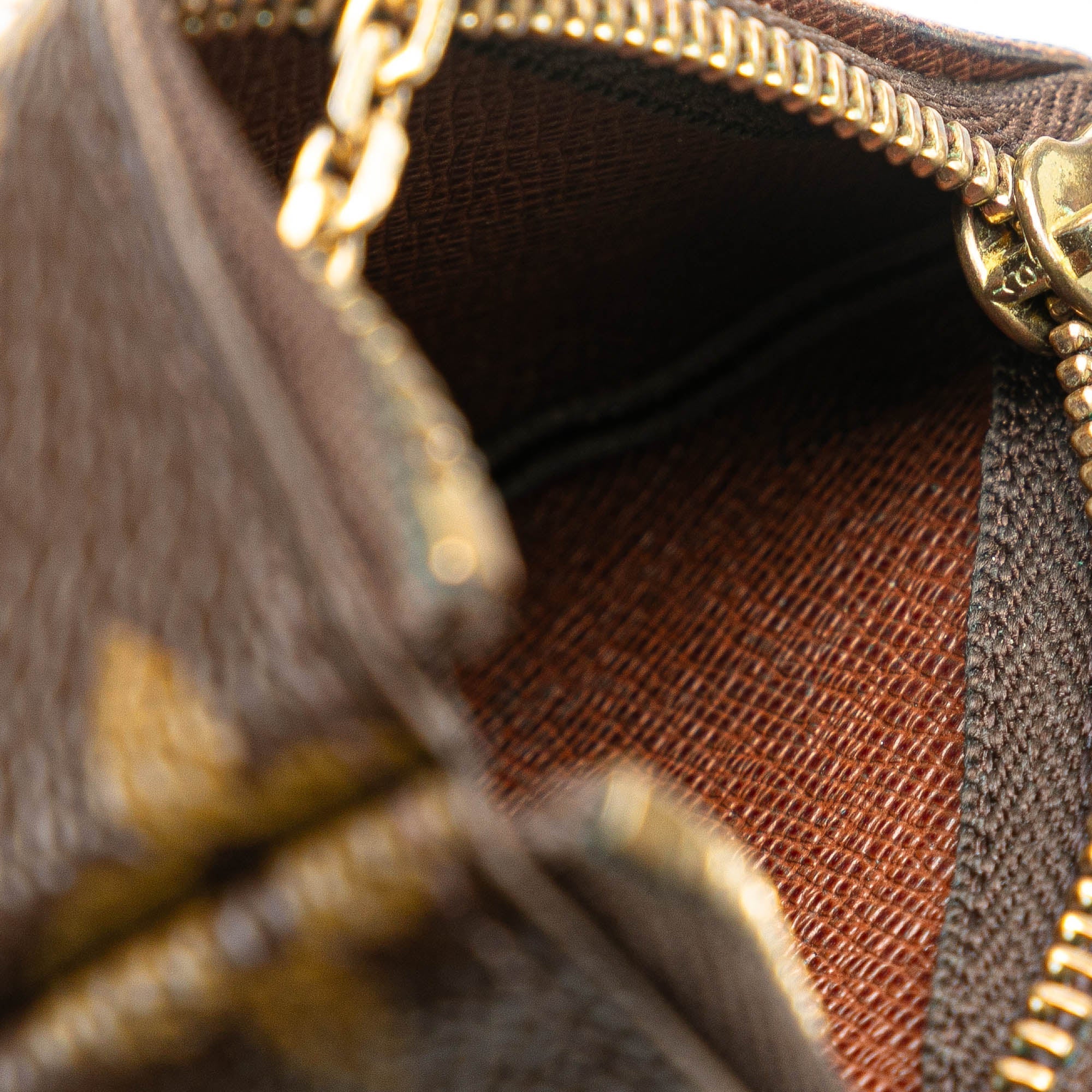 LO-LV bags 4257