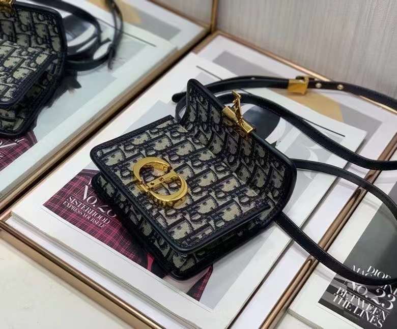 LO - DYOR   BAGS FOR WOMEN - FASHION LUXURY BAGS 441