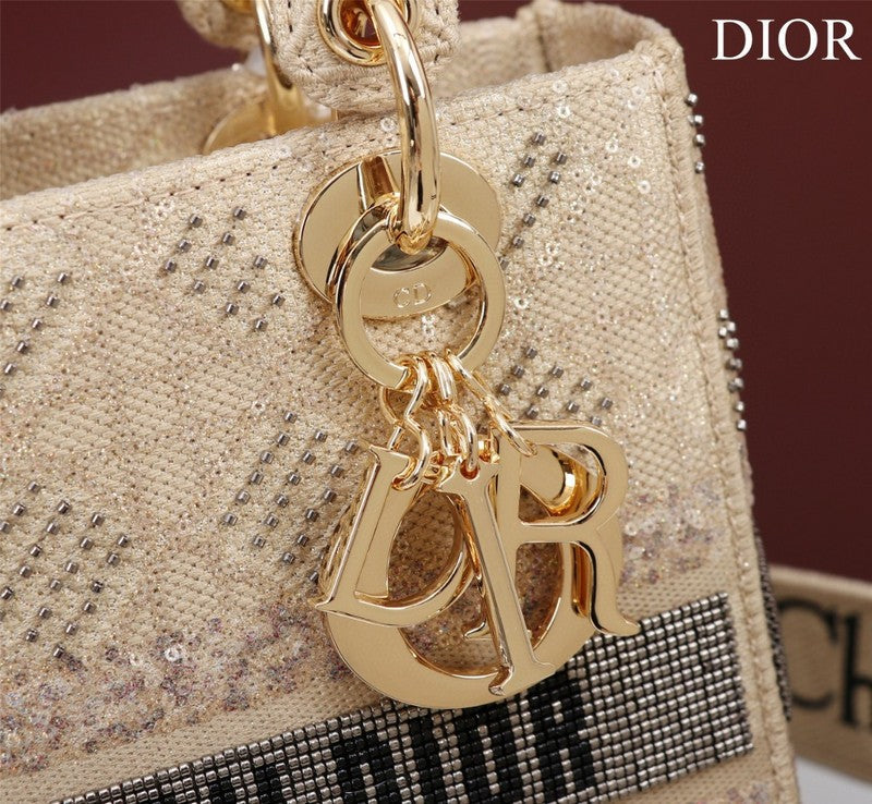 Lusso Official - DYOR FASHION BAGS - 2017