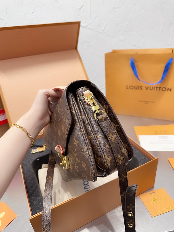 LO - LV Bags - 15024