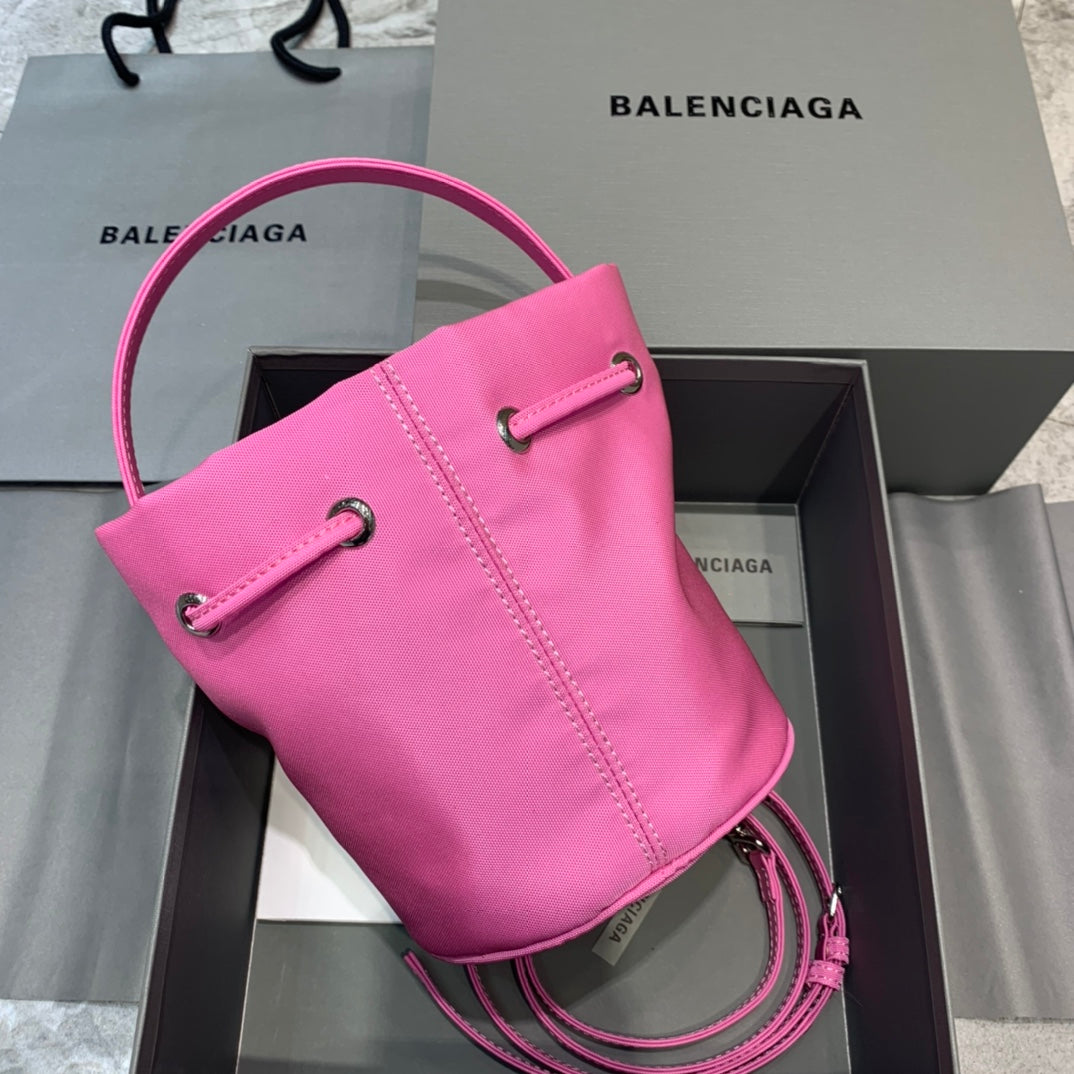 BLN-Ciaga Le Cagole Medium Bucket Bag In Pink, For Women,  Bags 11.8in/30LO