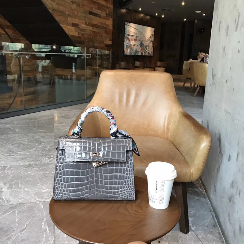 LO - HMS Luxury Bags - 524