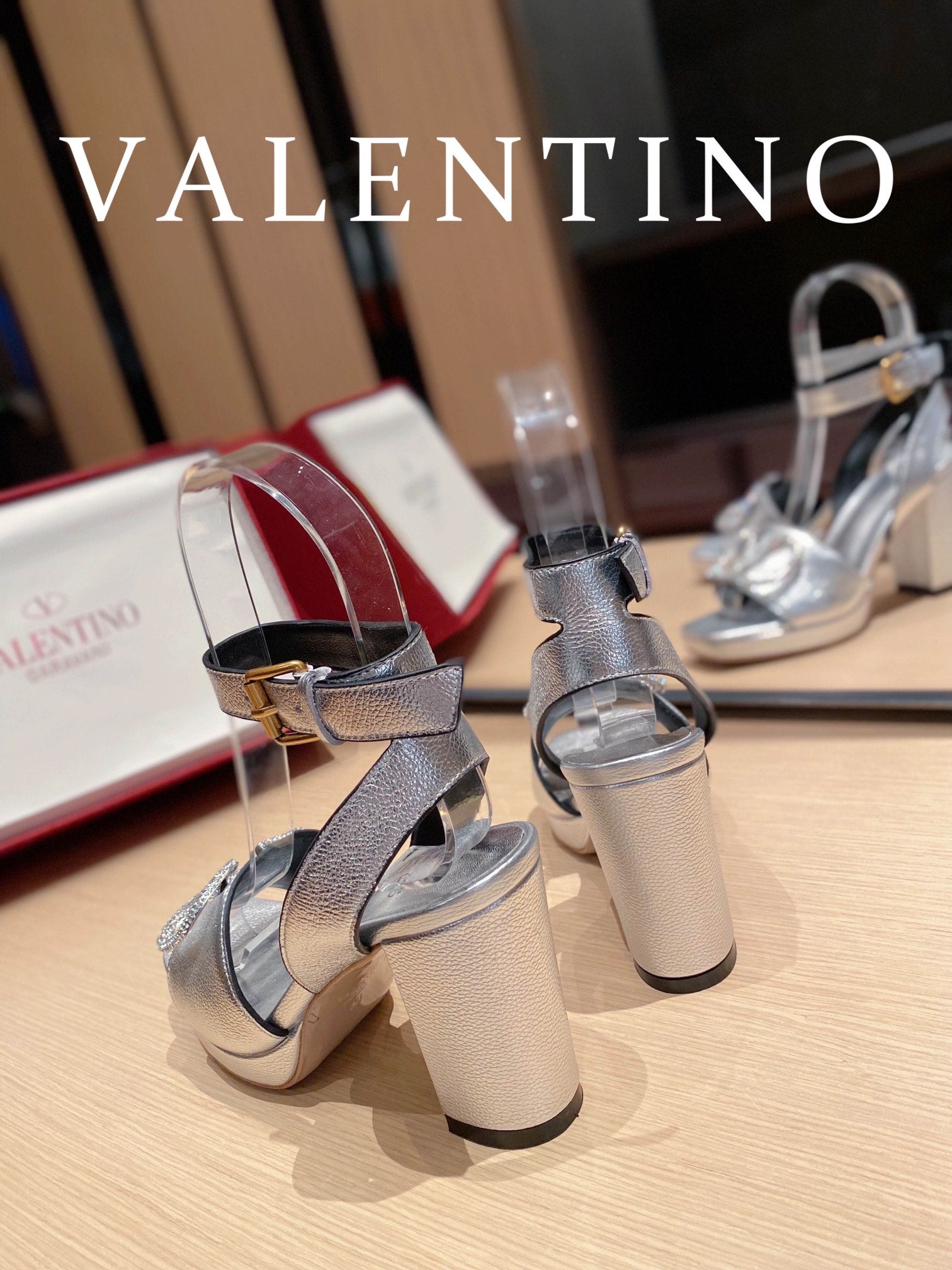 VAL -  Garavani Strap Heeled Sandals With V Logo Signature Embellishment SilLusso Official - For Women