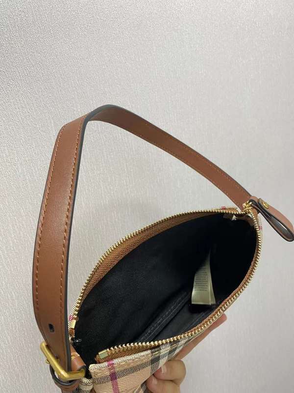 LO - B-BERRY BAGS - 004