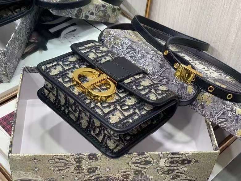 LO - DYOR   BAGS FOR WOMEN - FASHION LUXURY BAGS 441