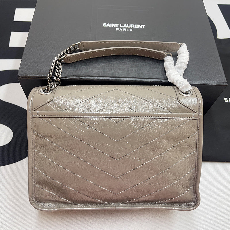 BB - YSL Bag - 2242