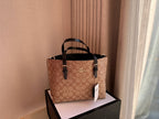 LO - CCH Bags - 442