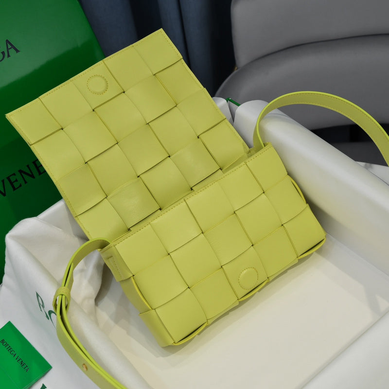 B-VENETA STYLISH HANBAGS FOR WOMEN - - 124
