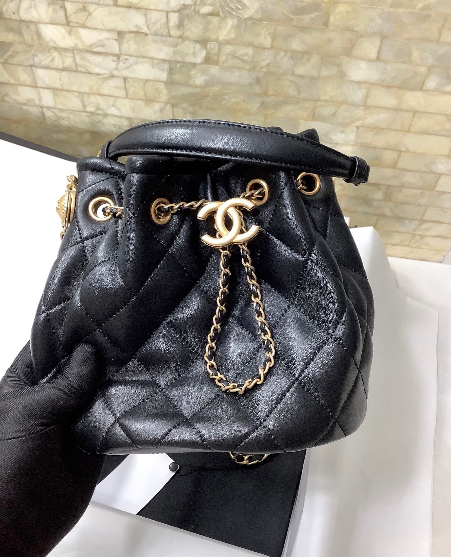 CHL -  Classic Bucket Bag Gold Toned Hardware Black For Women 7.8in/20LO