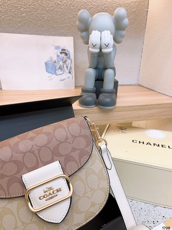 LO - CCH Bags - 006