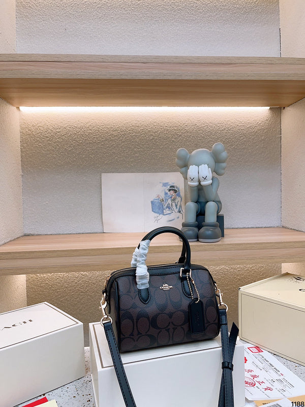 LO - CCH Bags - 104