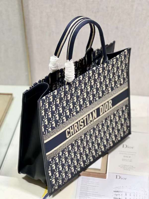 LO - DYOR   BAGS FOR WOMEN - FASHION LUXURY BAGS 027