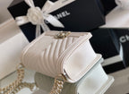 CHL - Medium Classic Flap Bag 25LO White For Women A67086