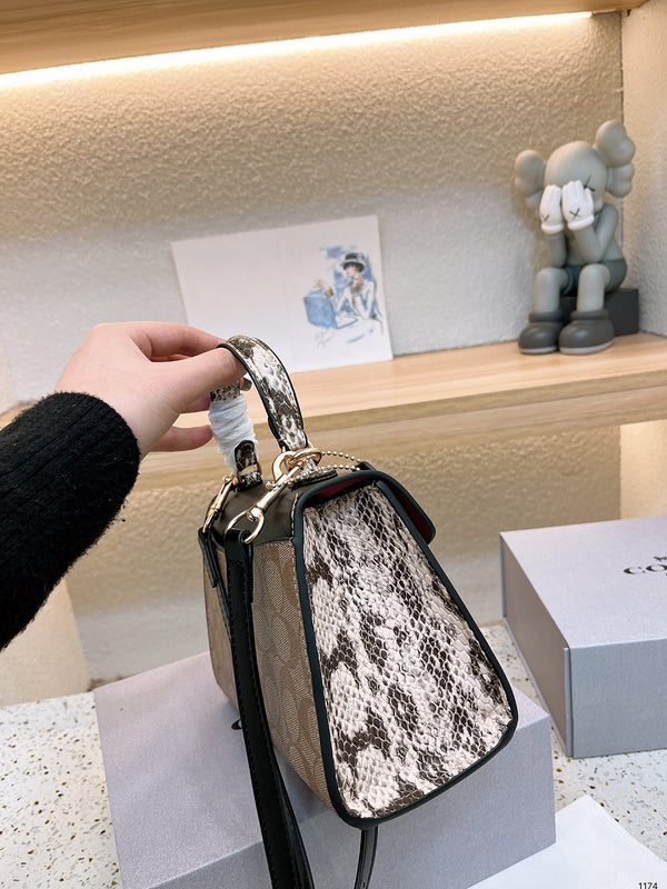 LO - CCH Bags - 335