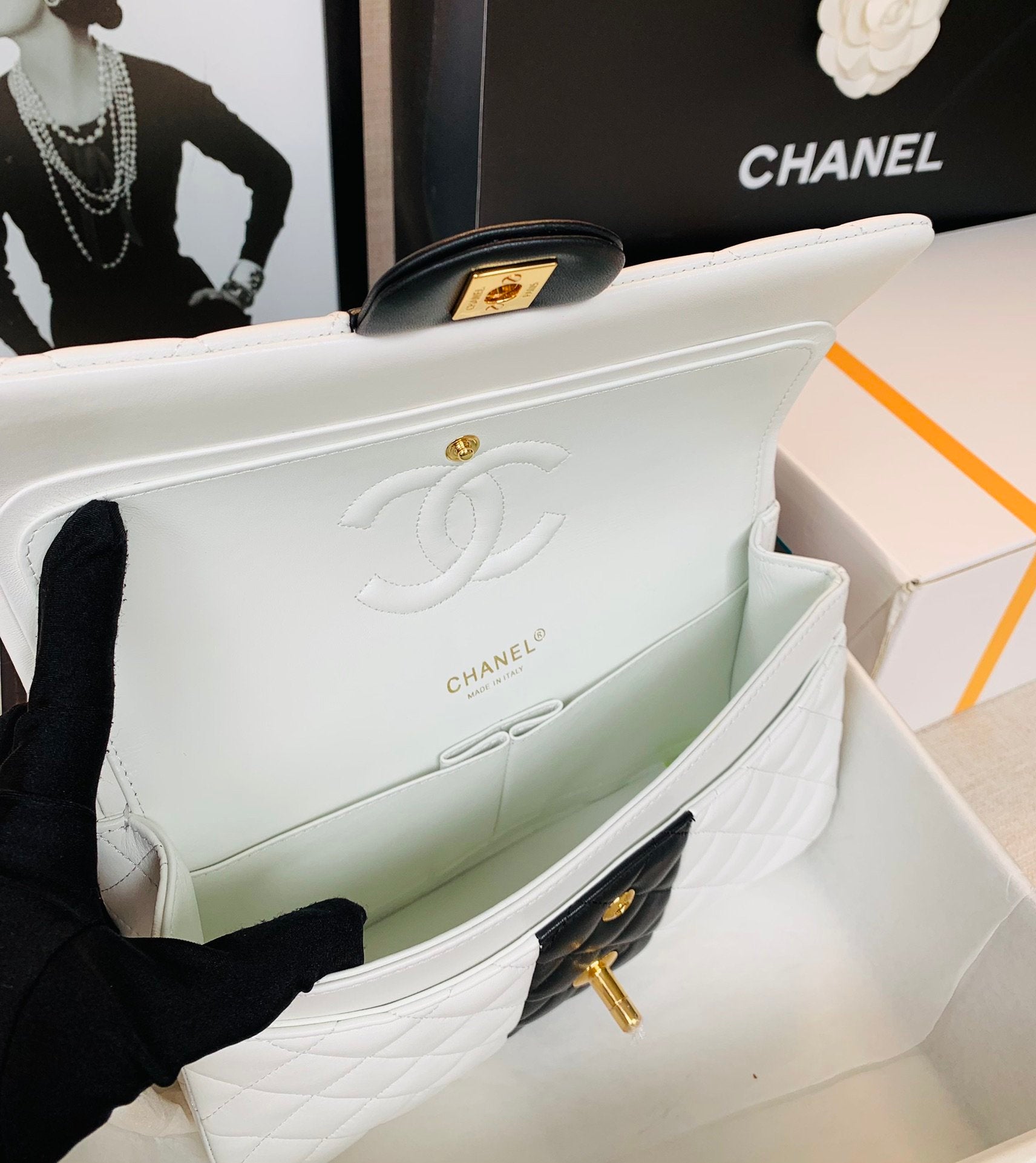 CHL - Mini Flap Bag White For Women 9.8in/25LO