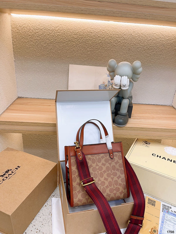 LO - CCH Bags - 011