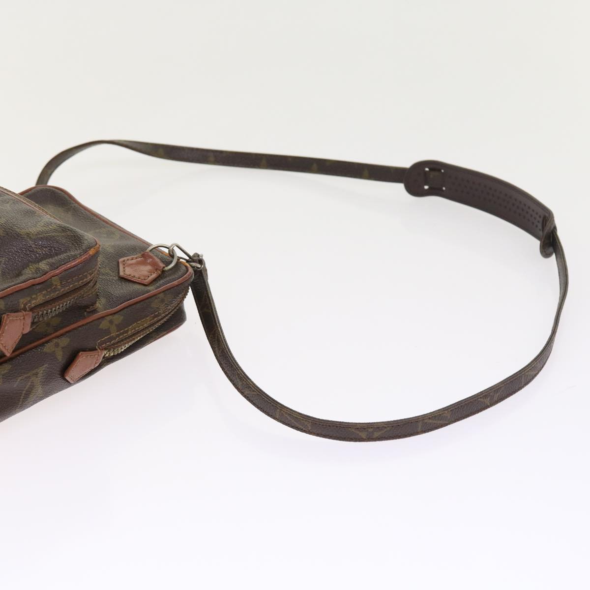 LO-LV bags 6428