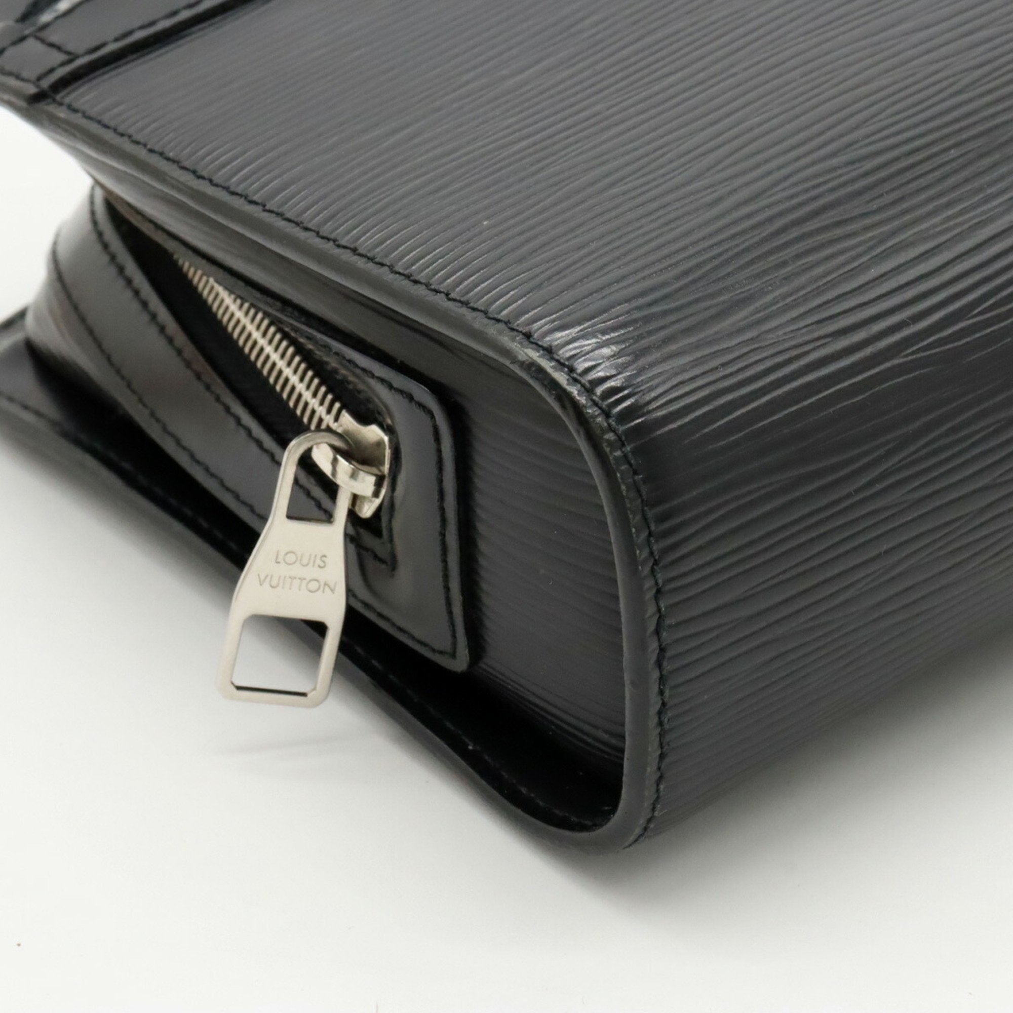LO-LV bags 717