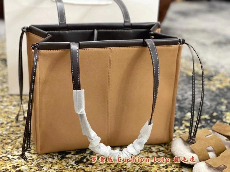 LO - CCH Bags - 521
