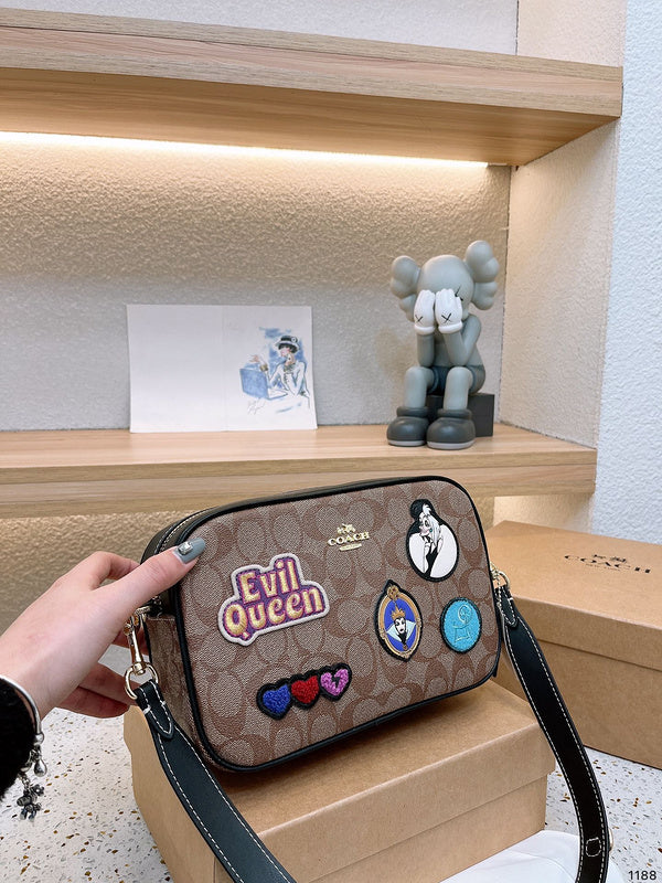 LO - CCH Bags - 302