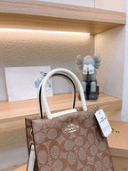 LO - CCH Bags - 439