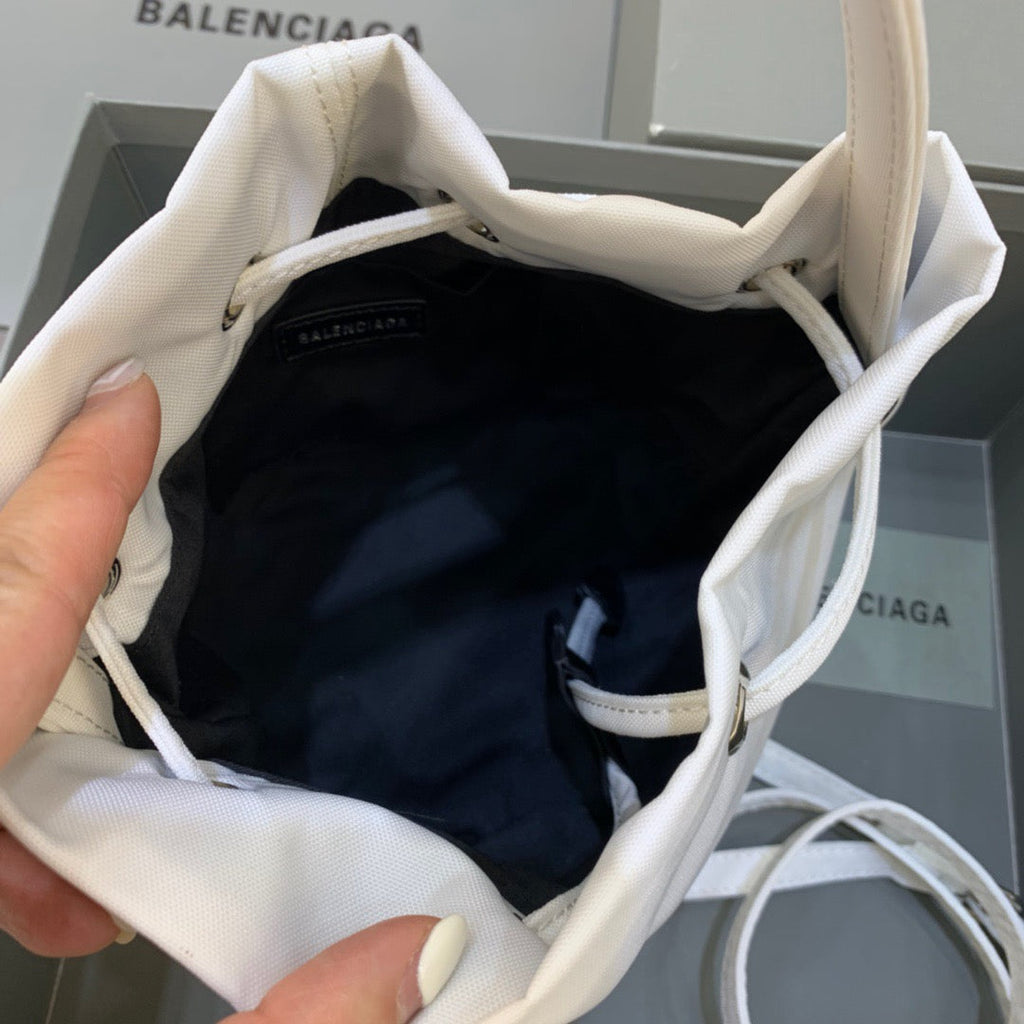 BLN-Ciaga Le Cagole Medium Bucket Bag In White, For Women,  Bags 11.8in/30LO