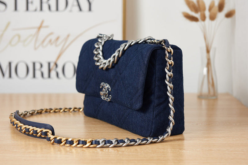 LO - CHL Bags - 2011