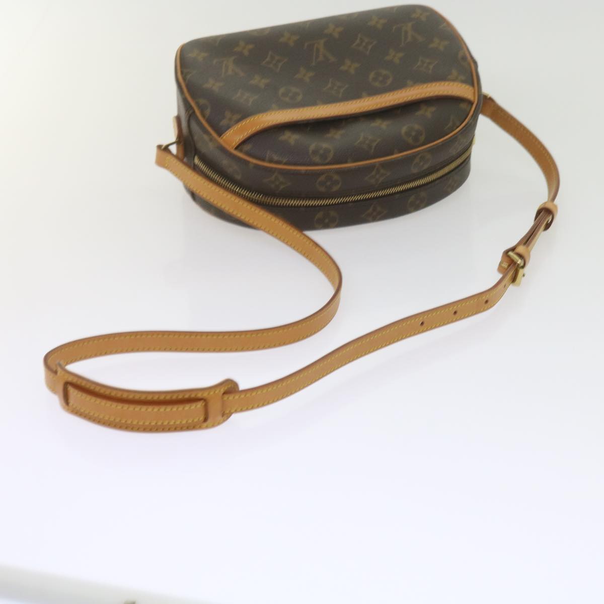 LO-LV bags 6558