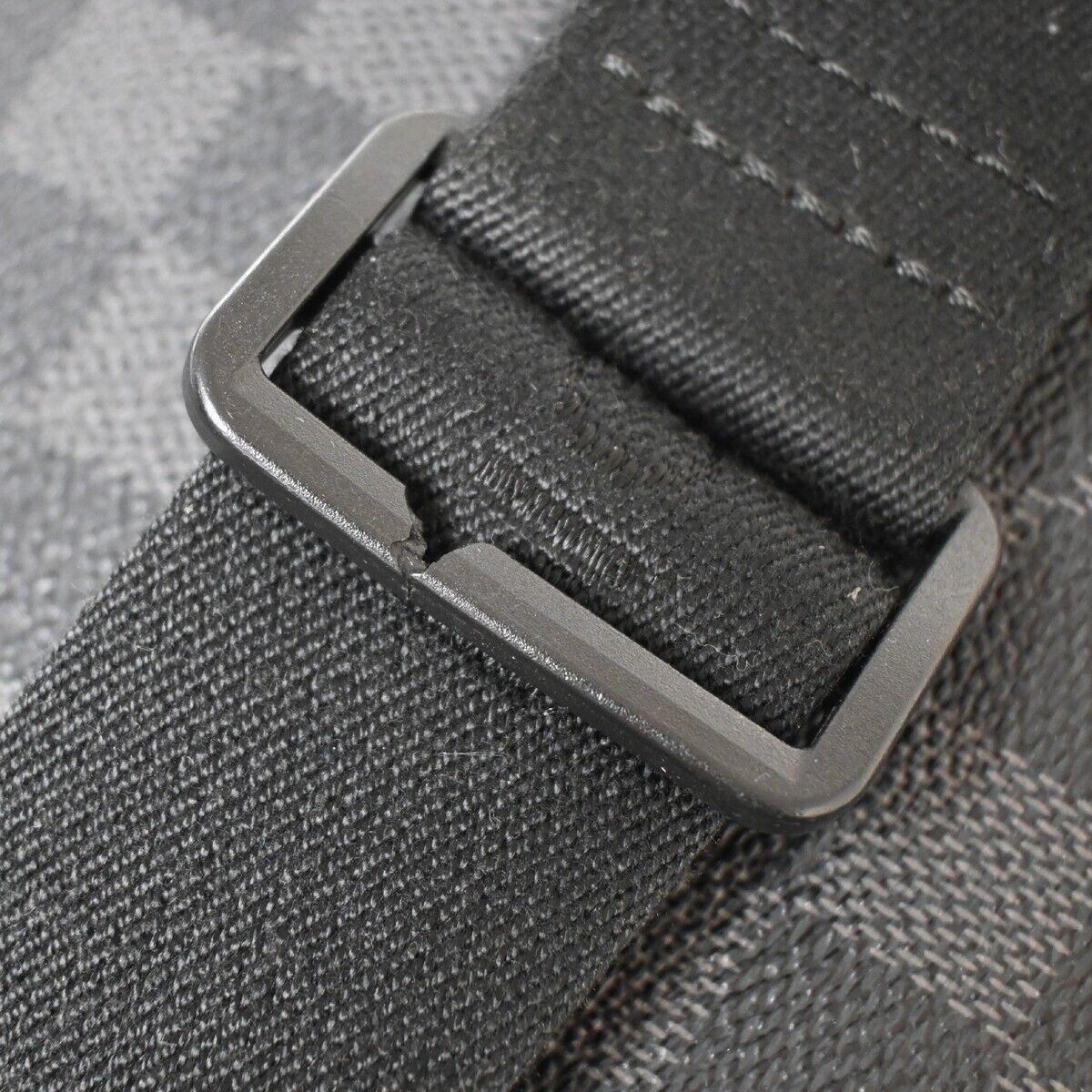 LO-LV bags 2037