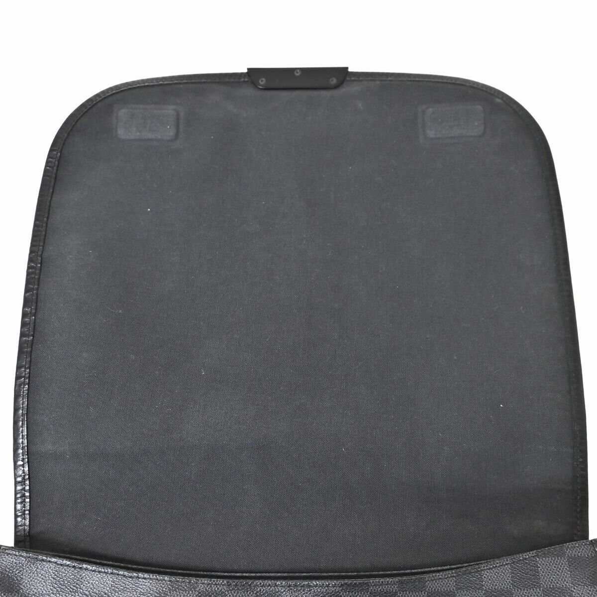 LO-LV bags 2037