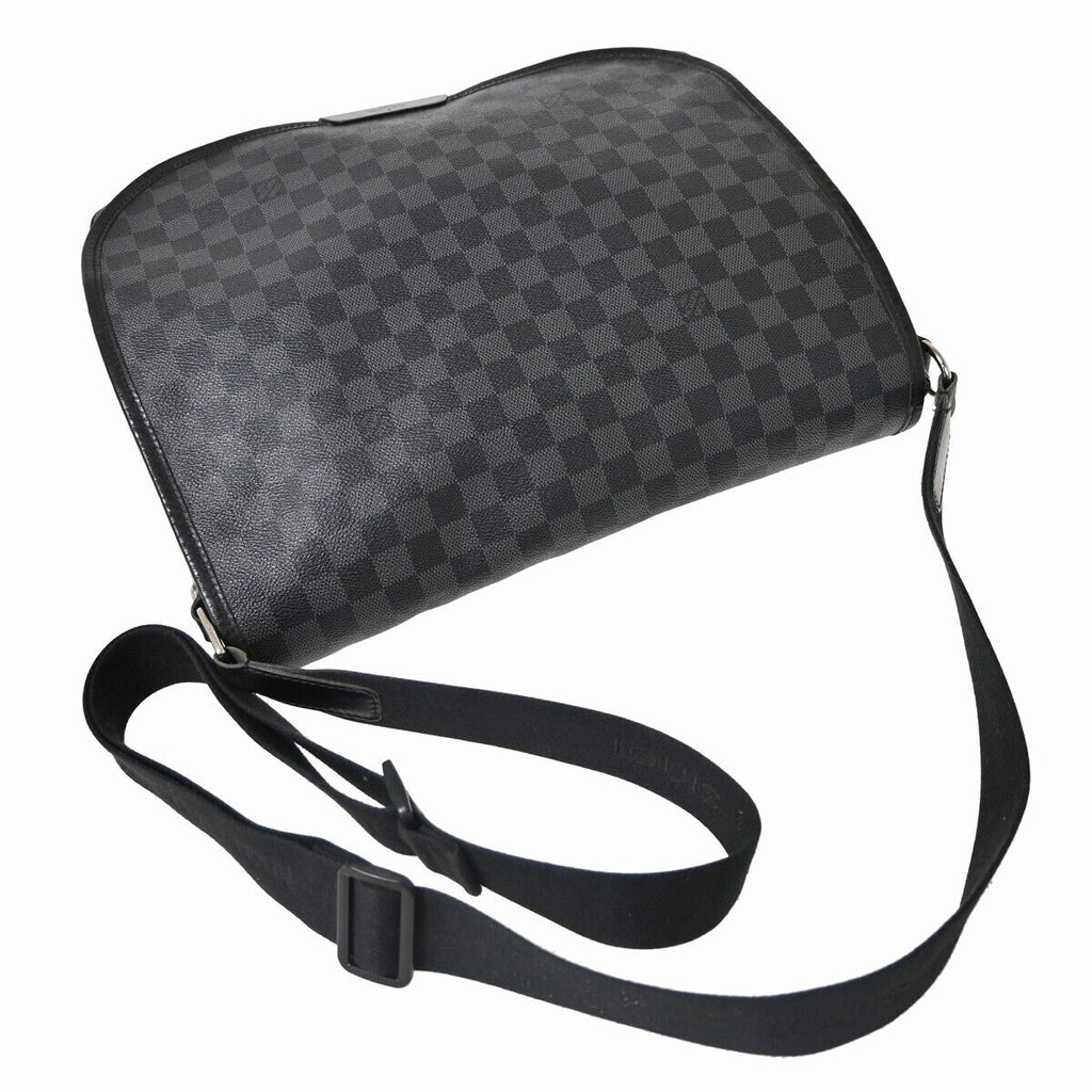 LO-LV bags 2037