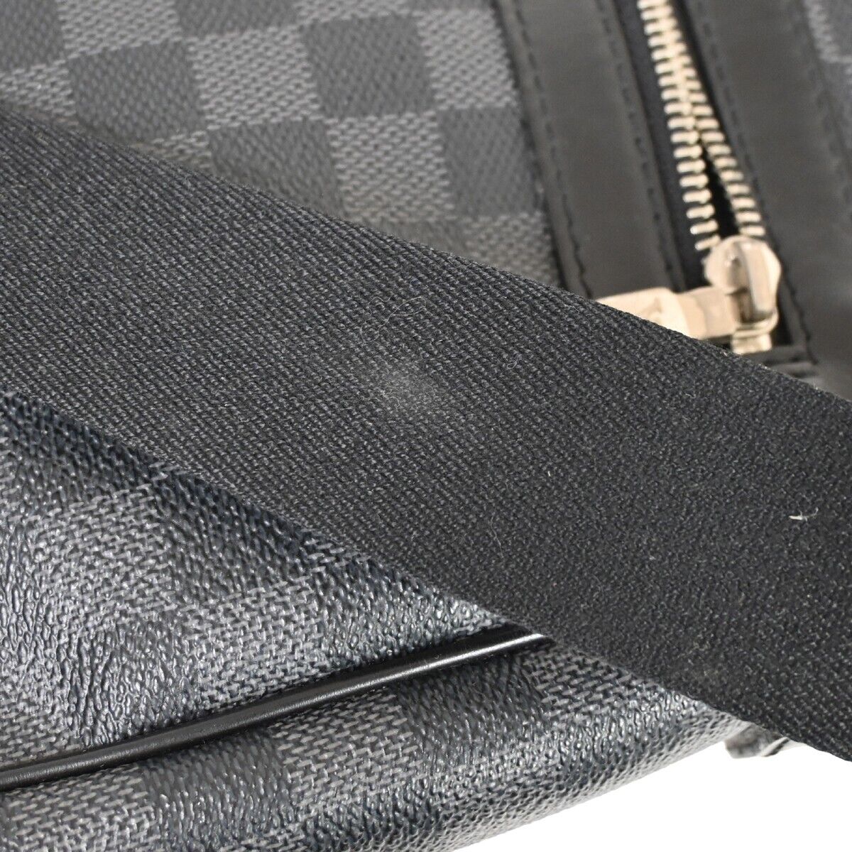 LO-LV bags 2037