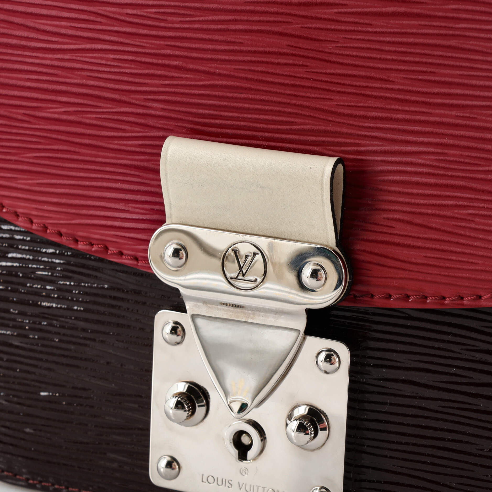 LO-LV bags 2244