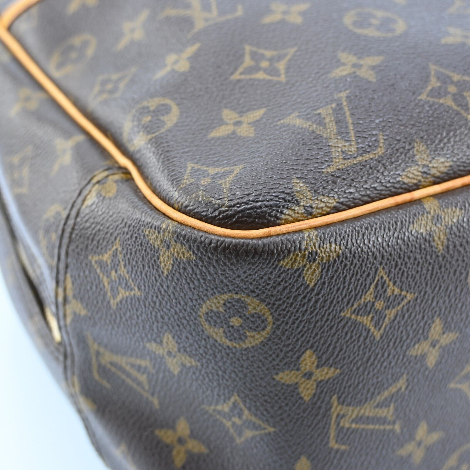 LO-LV bags 2079