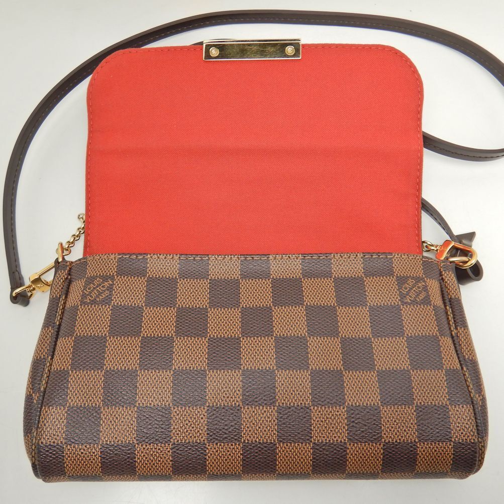 LO-LV bags 1897