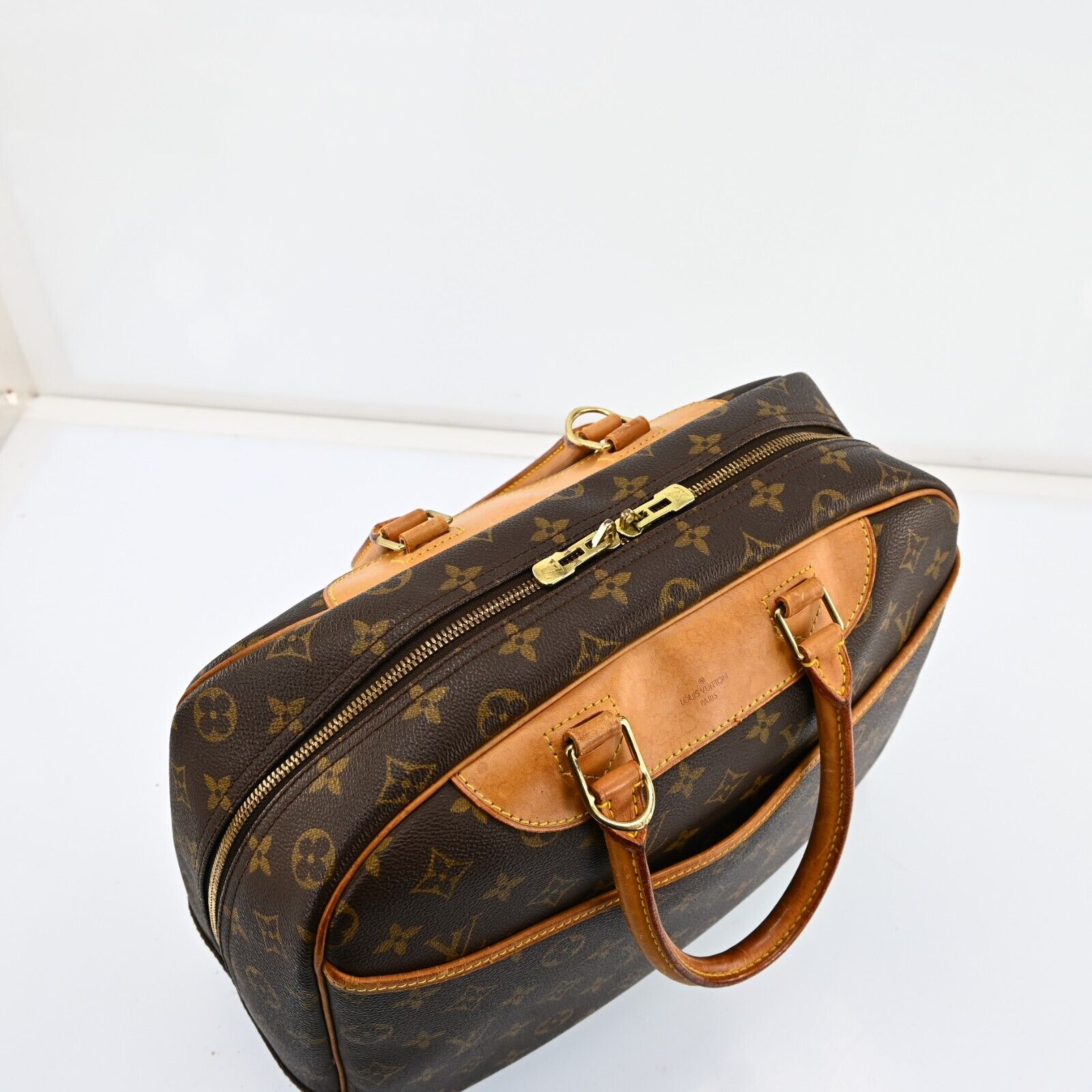 LO-LV bags 2078