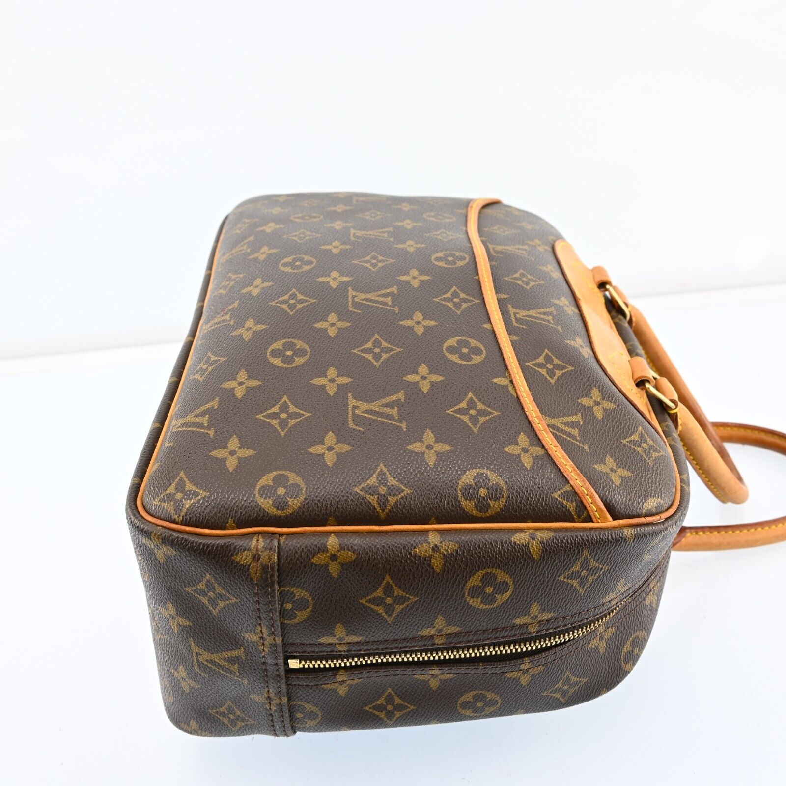 LO-LV bags 2078