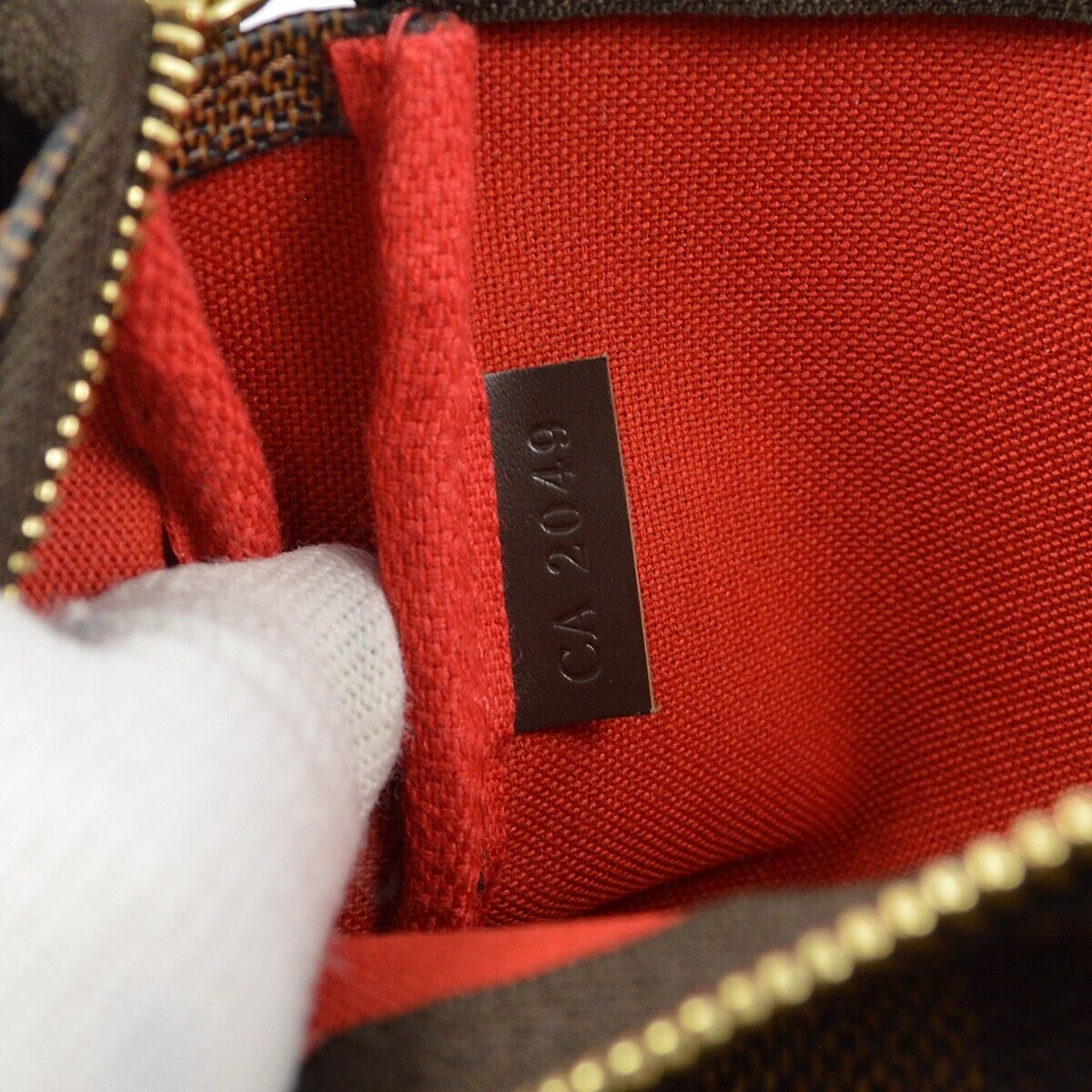 LO-LV bags 1809