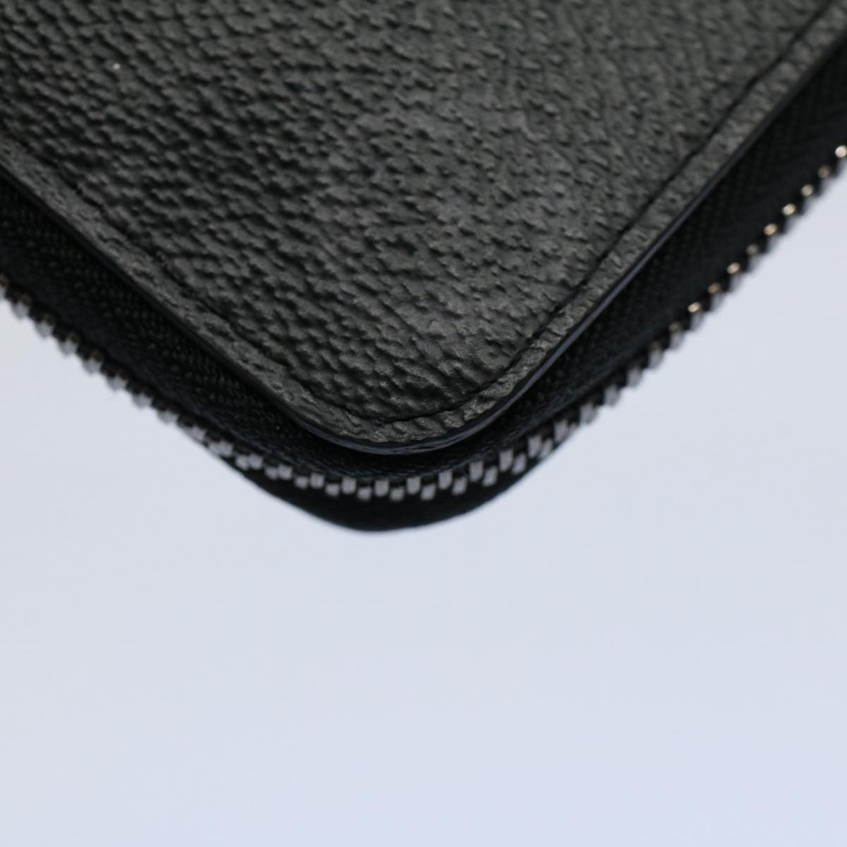LO-LV bags 2241