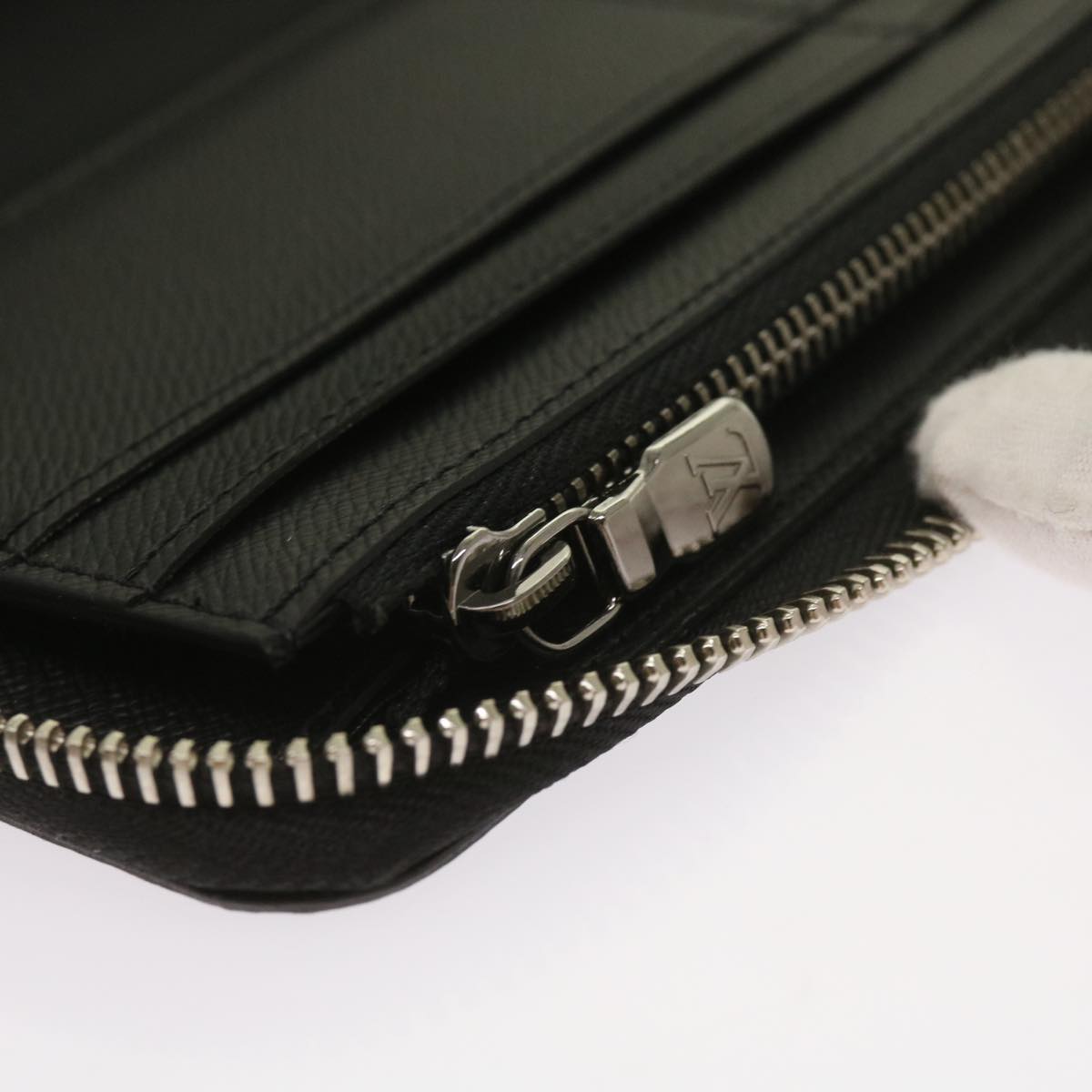 LO-LV bags 2240